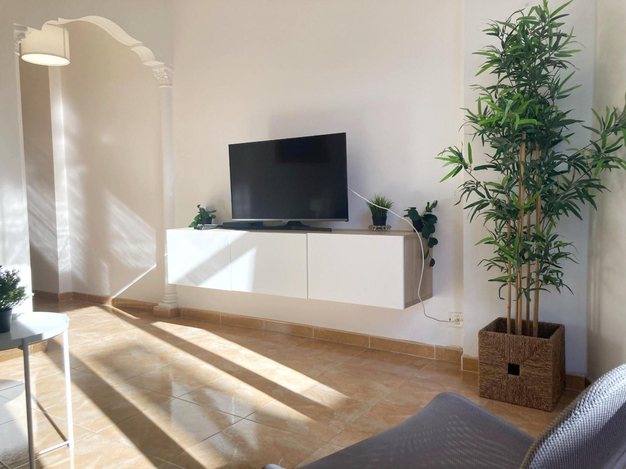Elegant Family Flat By Canary365